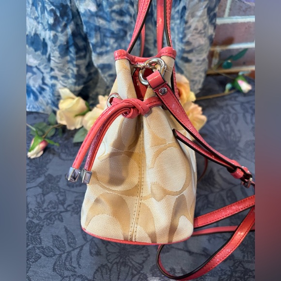 Coach Signature Strip Mini Carryall New Without Tags Beautiful 7”H 10”L … - Picture 6 of 14